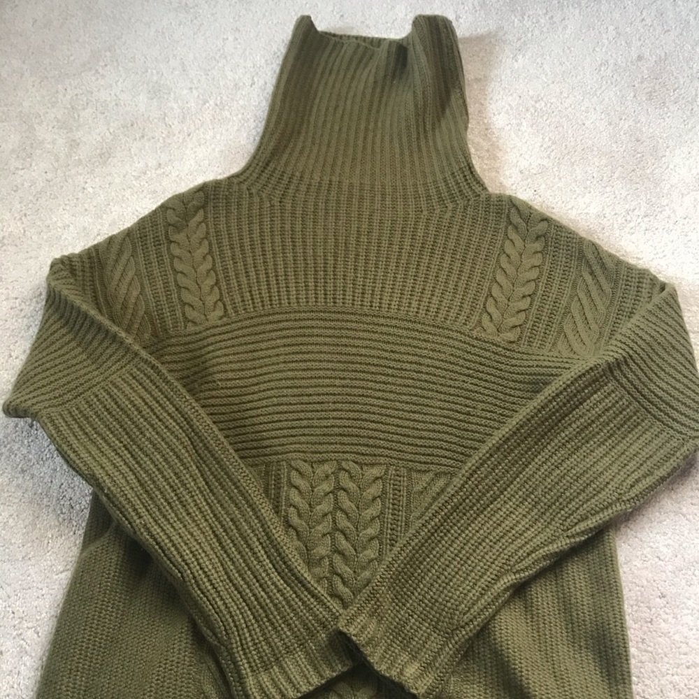 Banana Republic Cashmere Sweater Size Small